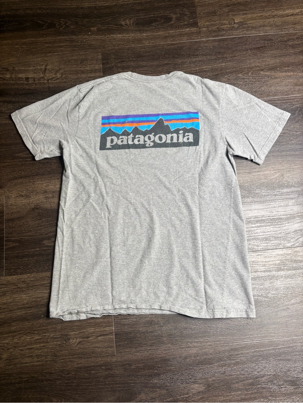 Patagonia Men P6 Logo Responsibili Tee T-Shirt Grey Plume Size M